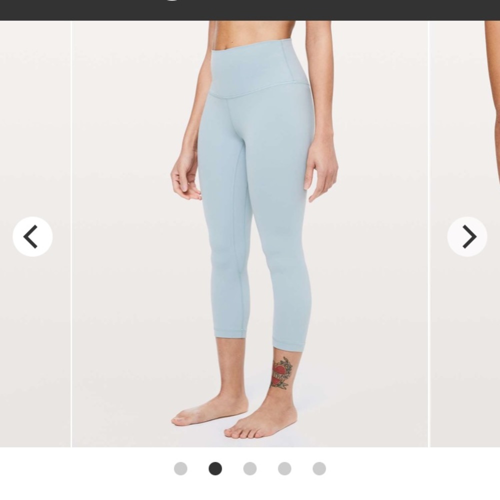 Lululemon Align Crop *21"
Blue Cast size 4